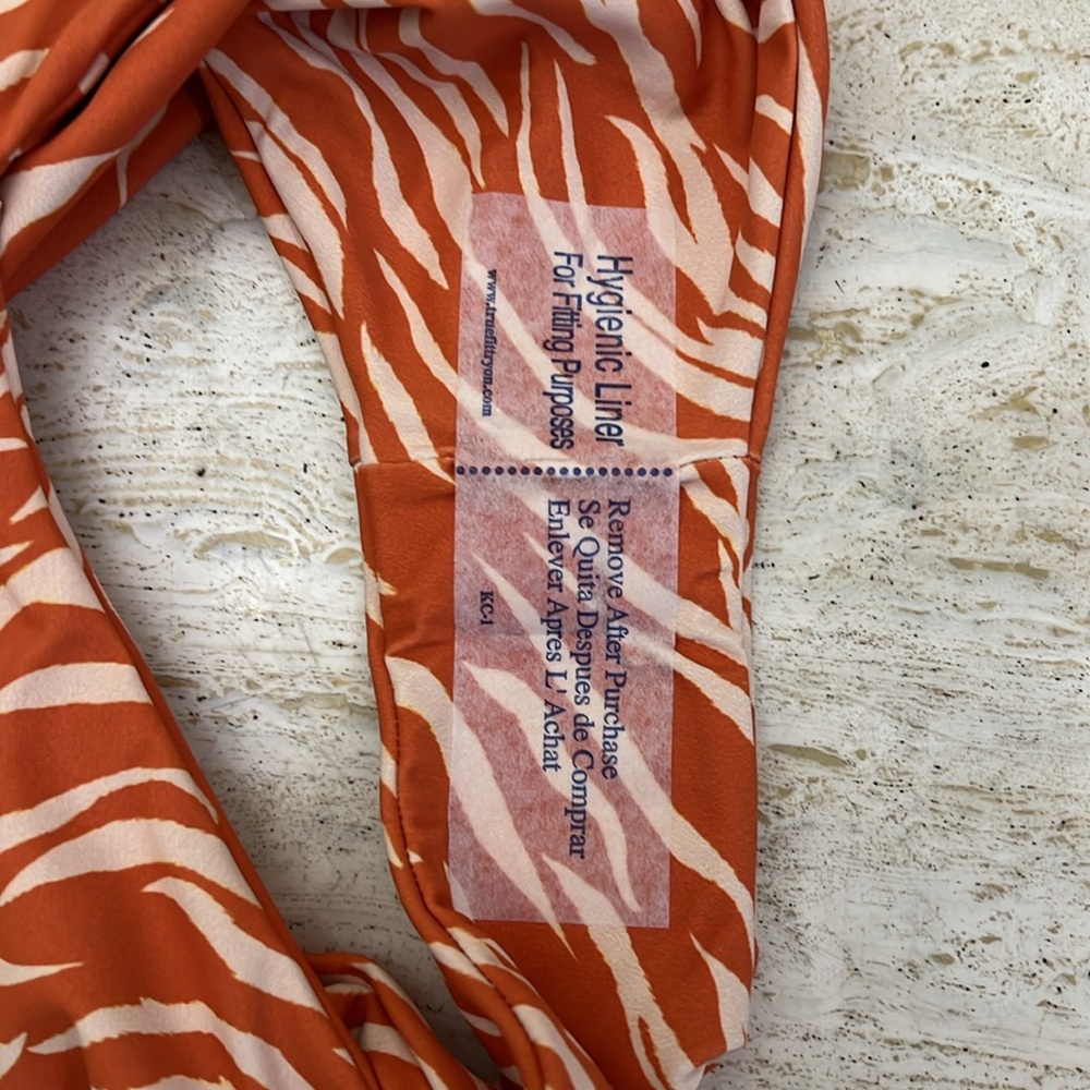 SKATIE Zoey women’s One Piece Swimsuit Capri
Orange Cream Print small - Picture 6 of 8